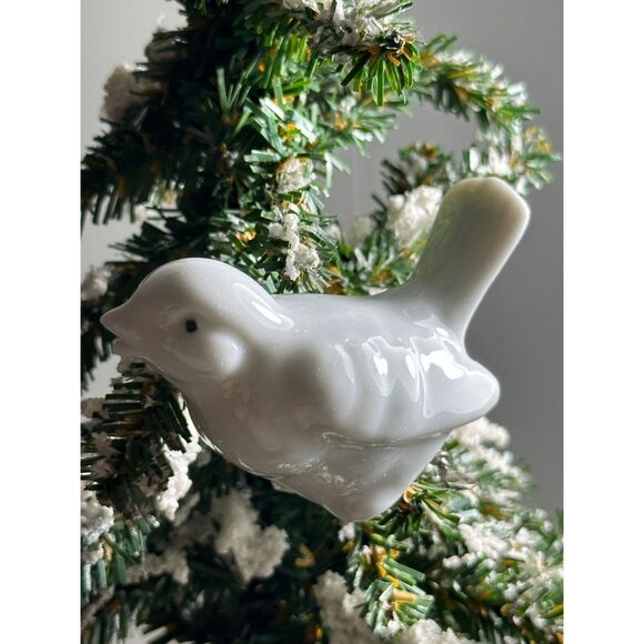 White Ceramic Clip on Birds Christmas Tree Ornament 2 ea Vtg Wreath Decor Crafts - Picture 7 of 12